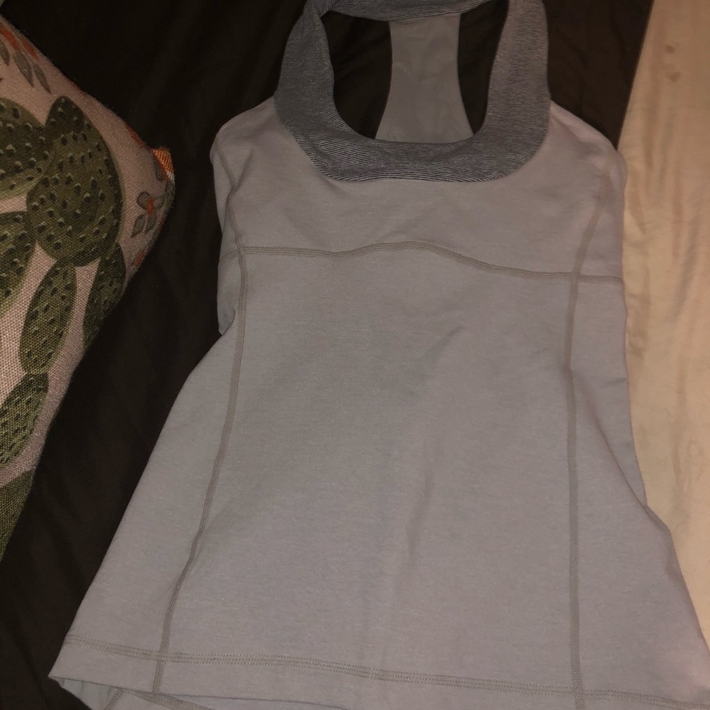Lululemon top